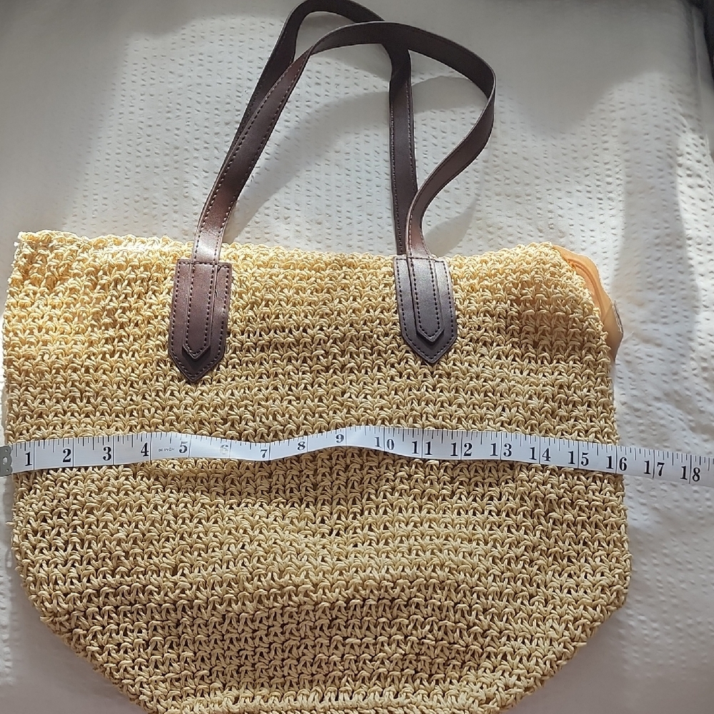 Elegant Woven Tan Tote Bag